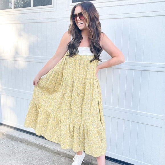 Women's Sleeveless Crochet Trim Dress -Universal Thread™White Multiple Sizes 11 - Picture 9 of 9